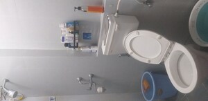 Bathroom in 1 BHK Apartment at Highland Pearl, Thane West – for Rent