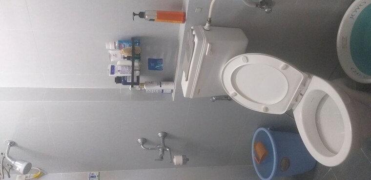 Bathroom, highland-pearl 1 Bedroom 380 Sq.Ft. Apartment In Thane West Thane 10322827