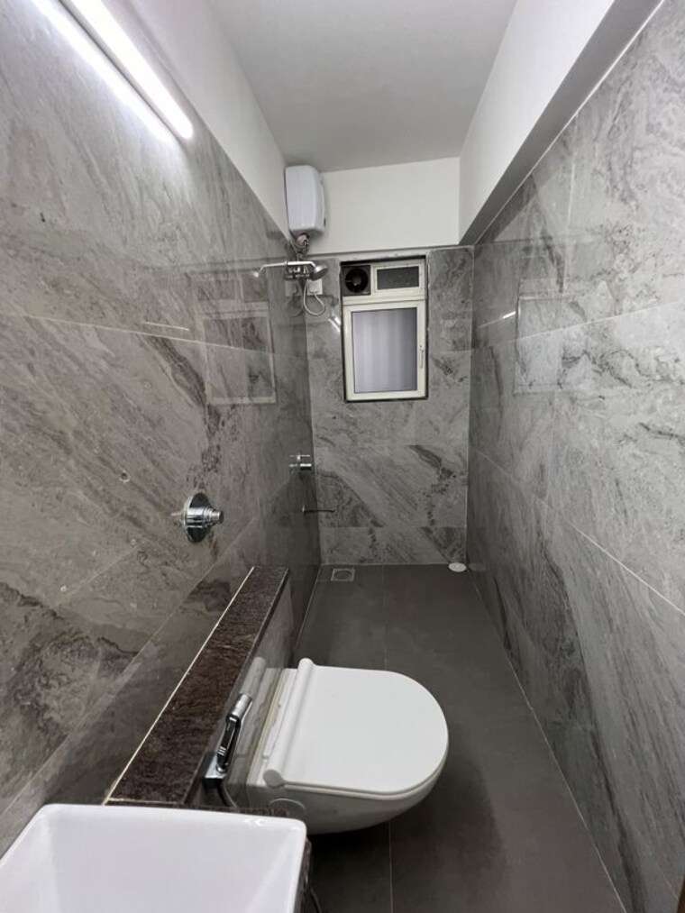 Bathroom, emerald-apartment-santacruz 3 Bedroom 987 Sq.Ft. Apartment In Santacruz East Mumbai 10322815