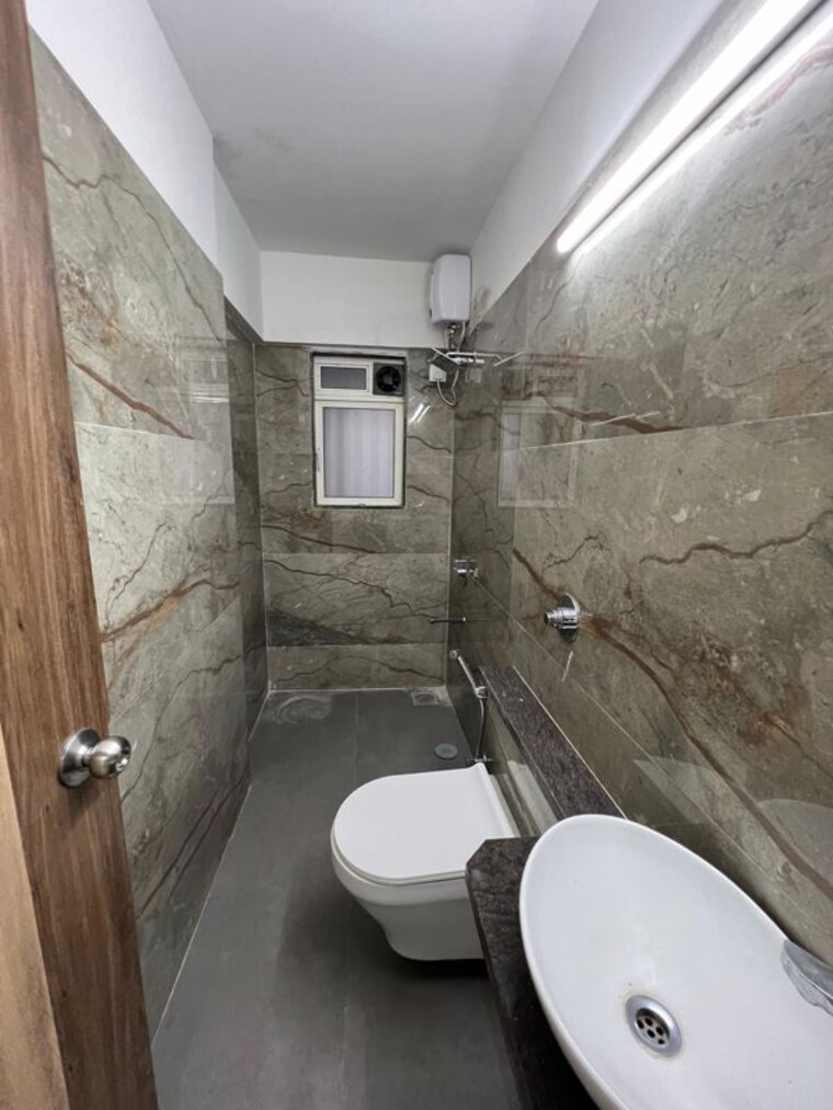 Bathroom, emerald-apartment-santacruz 3 Bedroom 987 Sq.Ft. Apartment In Santacruz East Mumbai 10322815