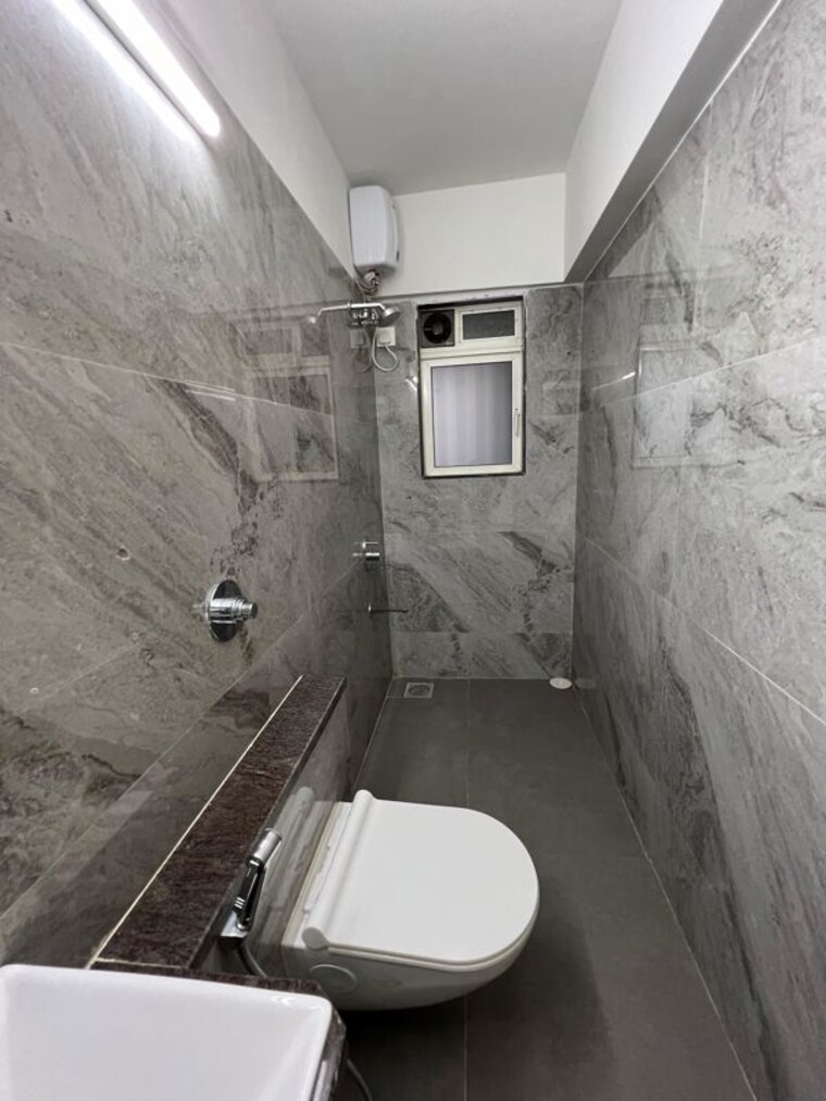 Bathroom, emerald-apartment-santacruz 3 Bedroom 987 Sq.Ft. Apartment In Santacruz East Mumbai 10322815