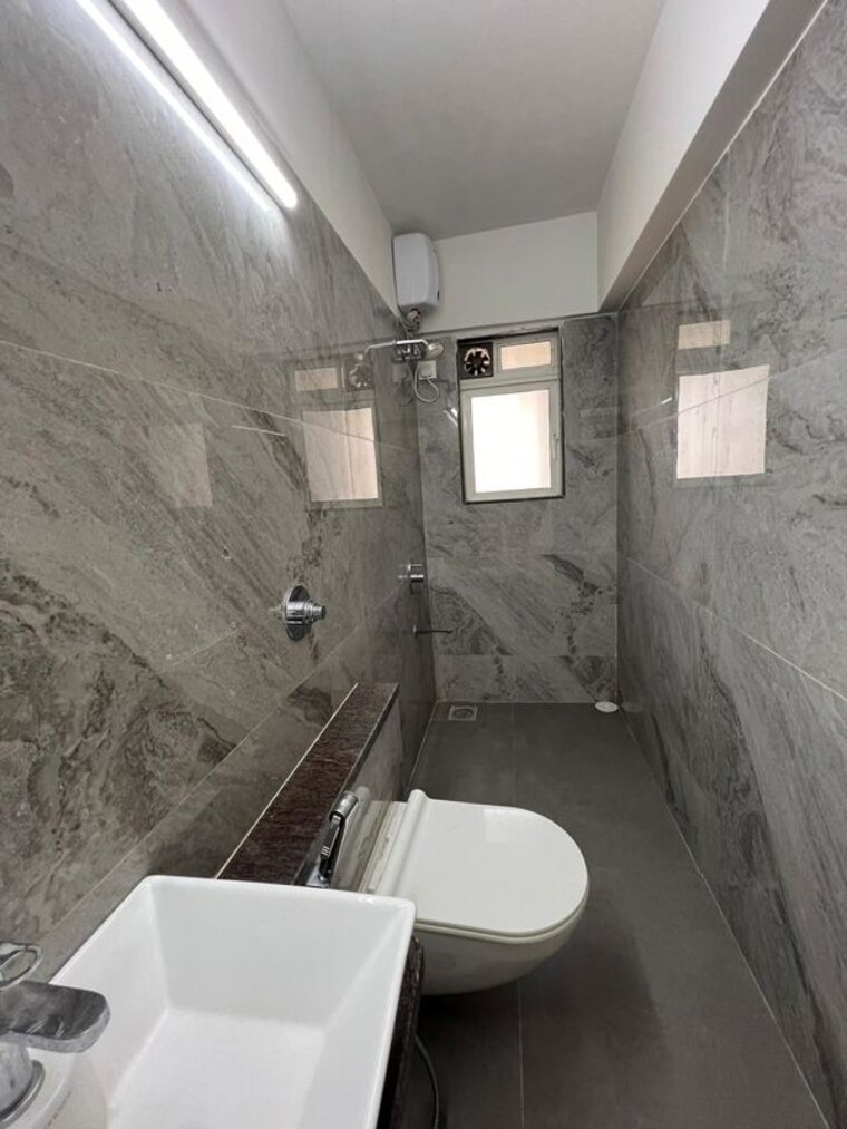 Bathroom, emerald-apartment-santacruz 3 Bedroom 987 Sq.Ft. Apartment In Santacruz East Mumbai 10322815