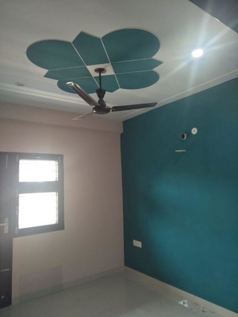 undefined, sector 51 2 Bedroom 200 Sq.Yd. Builder Floor In Sector 51 Gurgaon 10322853