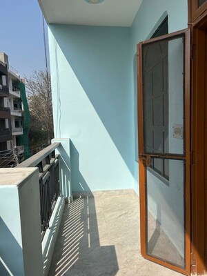Balcony in 2 BHK Builder Floor at RWA Residential Society, Sector 40 – for Rent