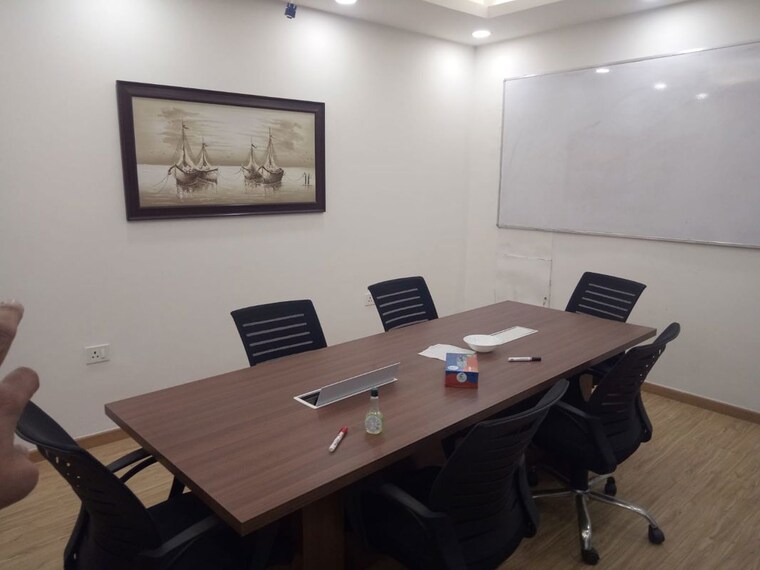 Team Area, sector 14 Commercial Office Space 1500 Sq.Ft. In Sector 14 Gurgaon 10322909