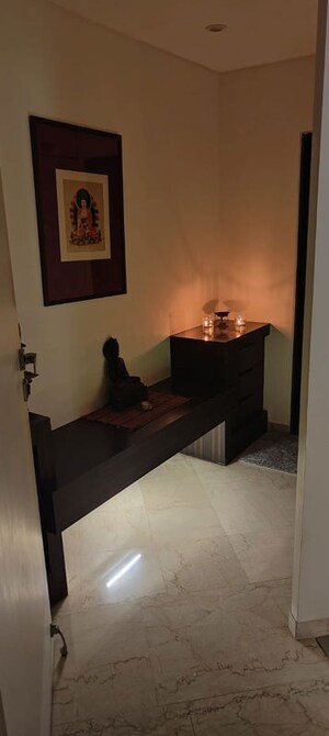 Bedroom in 4 BHK Apartment at Andheri West – for Sale