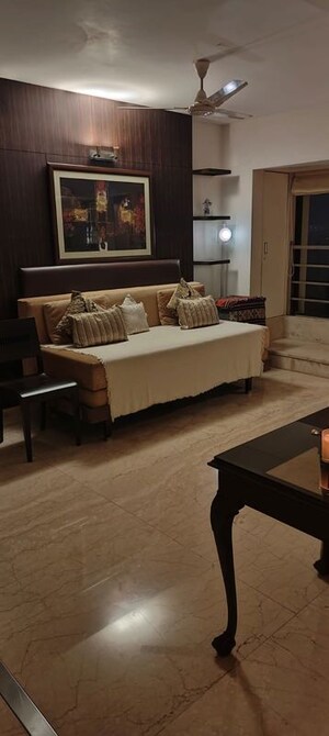 Bedroom in 4 BHK Apartment at Andheri West – for Sale