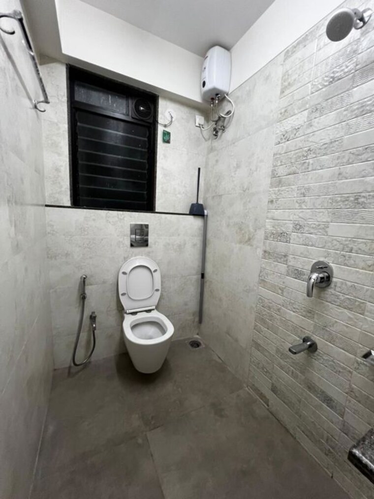 Bathroom, sigma-emerald 3 Bedroom 1200 Sq.Ft. Apartment In Santacruz East Mumbai 10322768