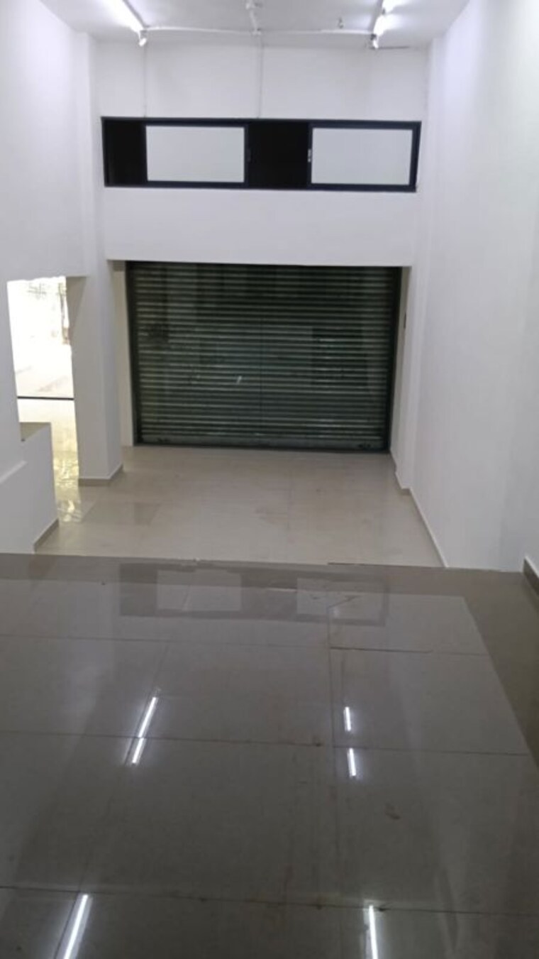 Floor Plan, seven bunglow Commercial Showroom 4400 Sq.Ft. In Seven Bunglow Mumbai 10322961