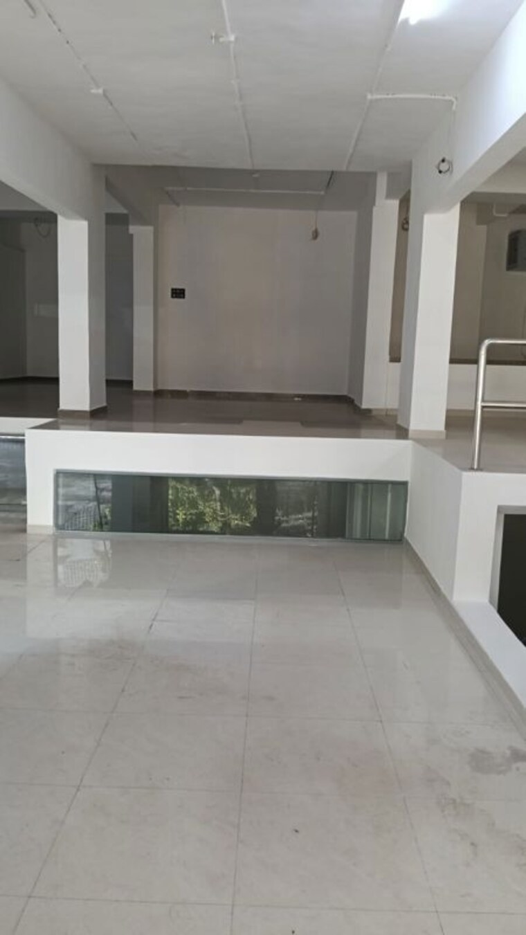 Floor Plan, seven bunglow Commercial Showroom 4400 Sq.Ft. In Seven Bunglow Mumbai 10322961