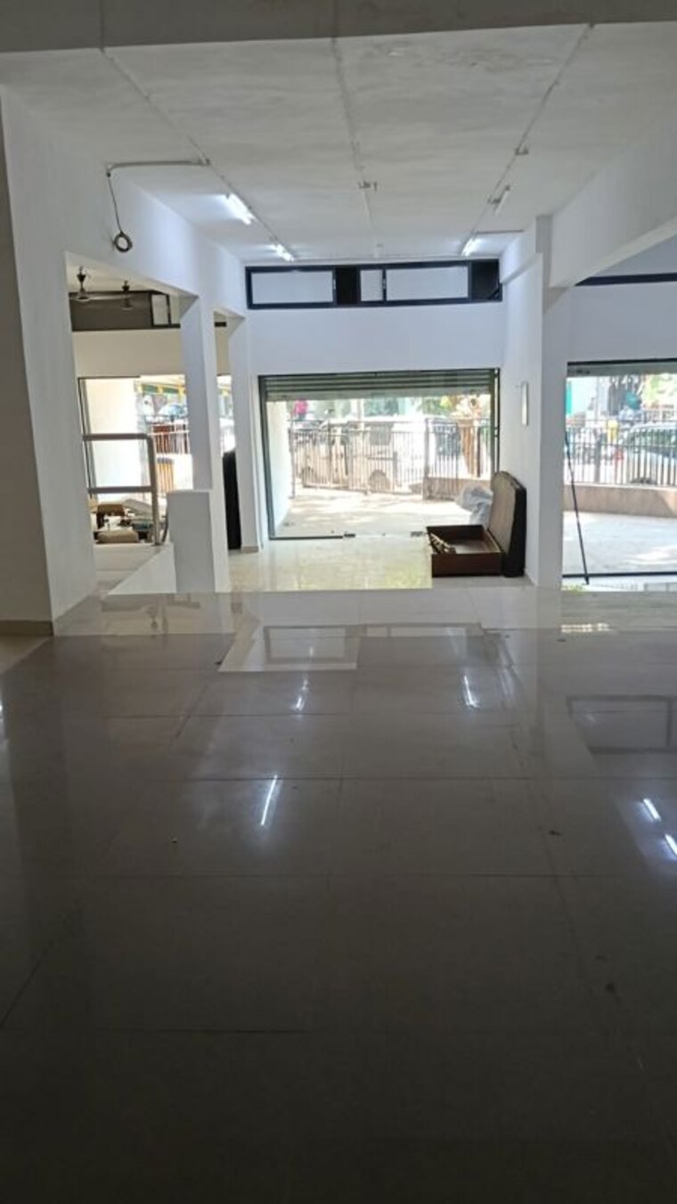 Floor Plan, seven bunglow Commercial Showroom 4400 Sq.Ft. In Seven Bunglow Mumbai 10322961