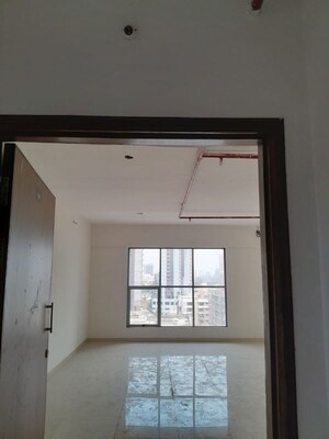 Room in  Office Space at Borivali East – for Rent