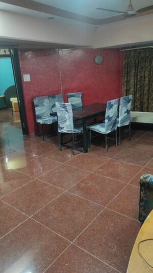 Parking in 2.5 BHK Apartment at Gayatri Darshan, Kandivali East – for Rent