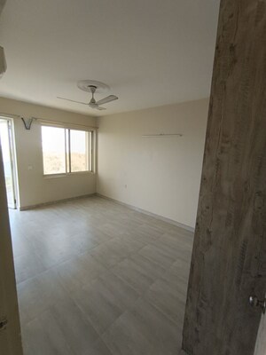 Room in 3 BHK Apartment at Omaxe The Olive Heights, Sector 56 – for Rent