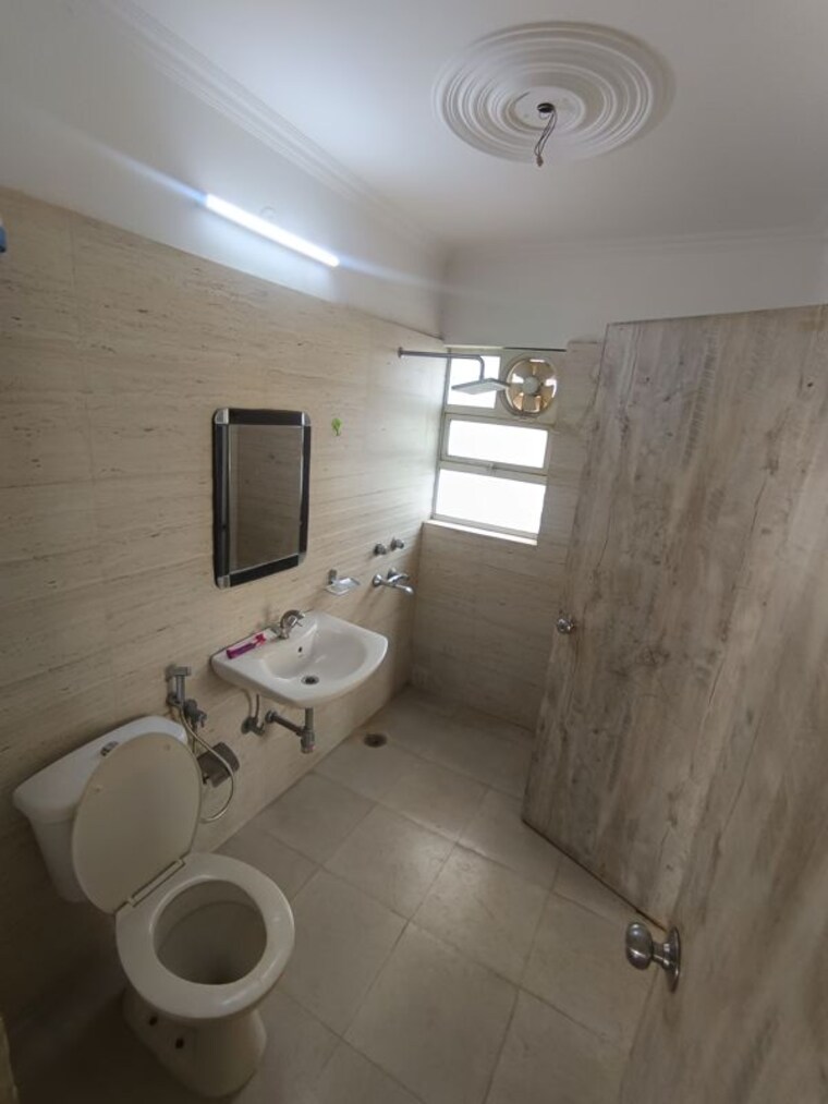 Bathroom, omaxe-the-olive-heights 3 Bedroom 2000 Sq.Ft. Apartment In Sector 56 Gurgaon 10322978