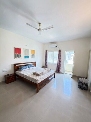 Living Room in 2 BHK Apartment at Indiranagar – for Rent