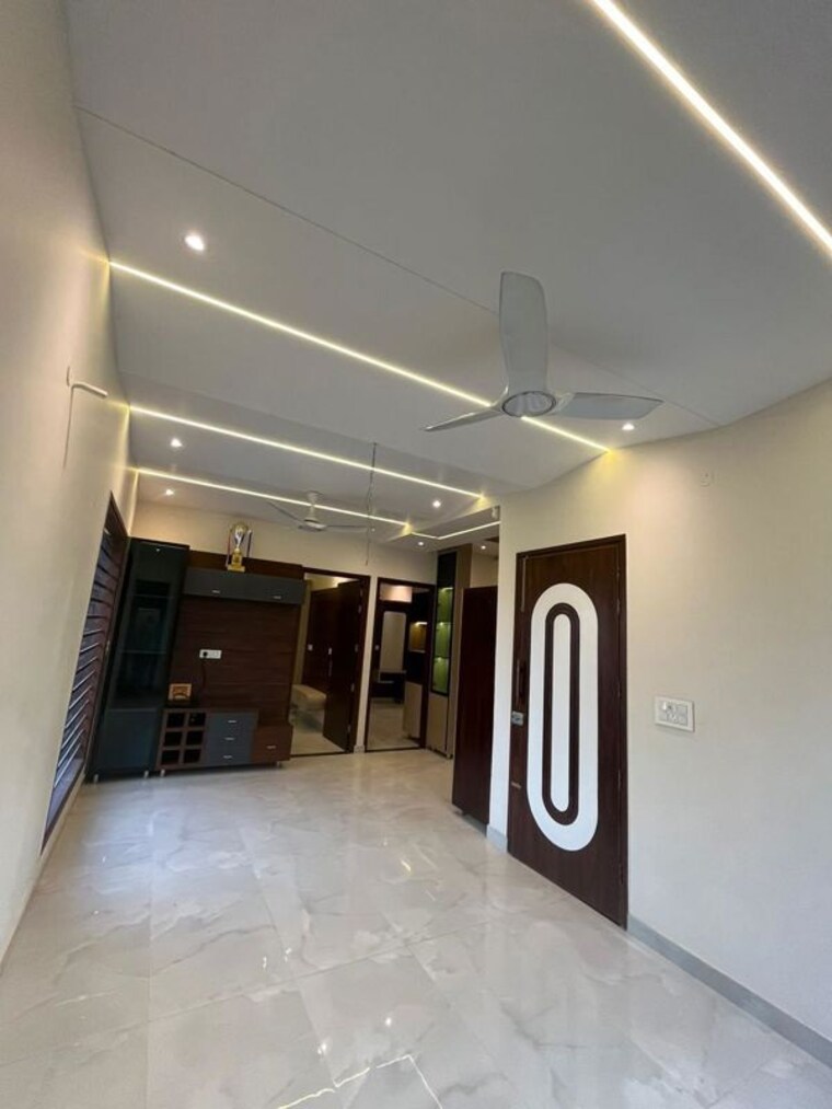Room, sector 125 3 Bedroom 120 Sq.Yd. Independent House In Sector 125 Mohali 10322984