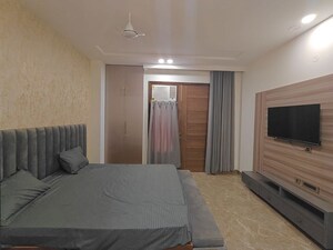 Bedroom in 2 BHK Builder Floor at Ardee City, Sector 52 – for Rent