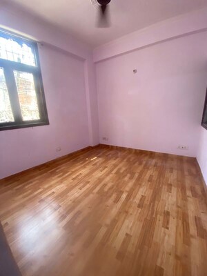 Room in 1 BHK Builder Floor at Saket – for Rent