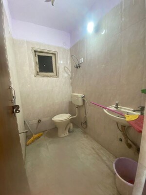 Bathroom in 1 BHK Builder Floor at Saket – for Rent