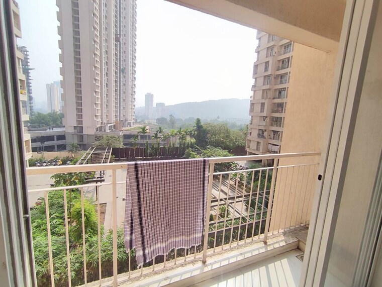 Balcony, puranik-aarambh 1 Bedroom 430 Sq.Ft. Apartment In Ghodbunder Road Thane 10323009