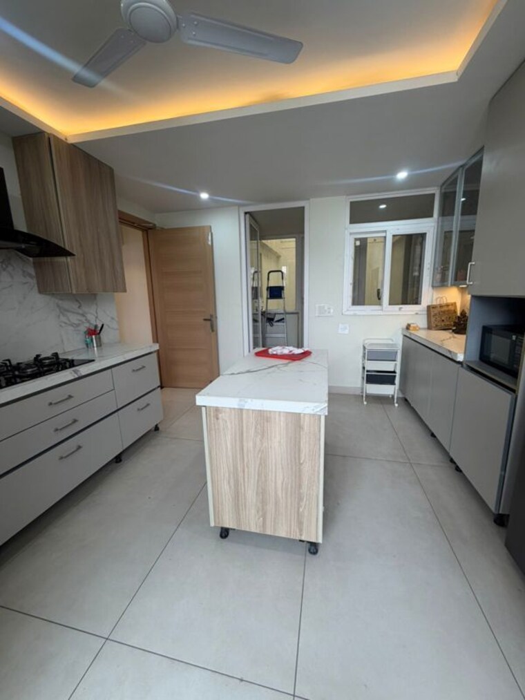 Kitchen, sector 15 3 Bedroom 2300 Sq.Ft. Builder Floor In Sector 15 Gurgaon 10323008