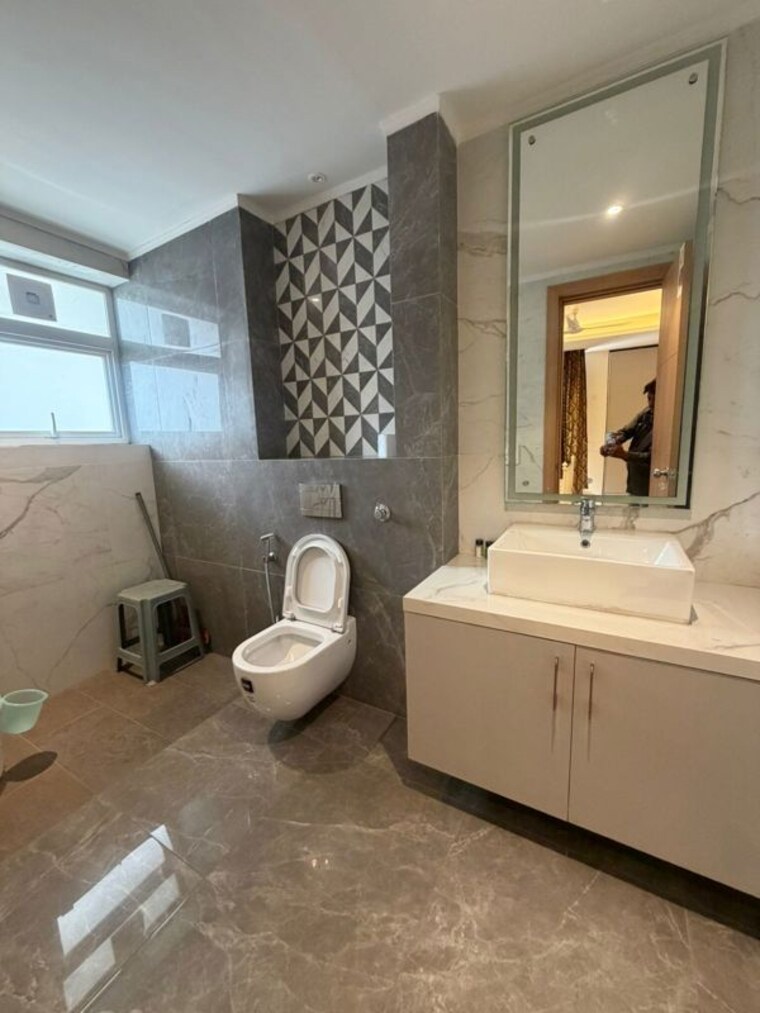 Attached Bathroom, sector 15 3 Bedroom 2300 Sq.Ft. Builder Floor In Sector 15 Gurgaon 10323008