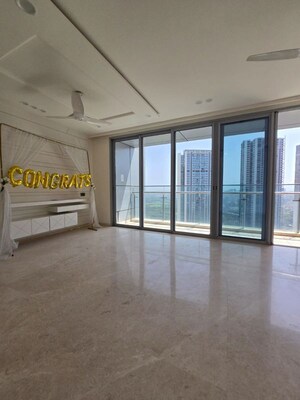 Master Bedroom in 3 BHK Apartment at Oberoi Exquisite Goregaon, Goregaon East – for Rent