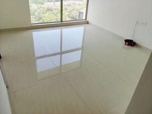 Room in 2 BHK Apartment at Kalpataru Immensa B, Kolshet Road – for Rent