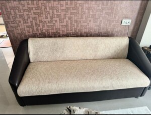 Furnished Amenities in 2 BHK Apartment at Ahimsa Tower, Malad West – for Rent