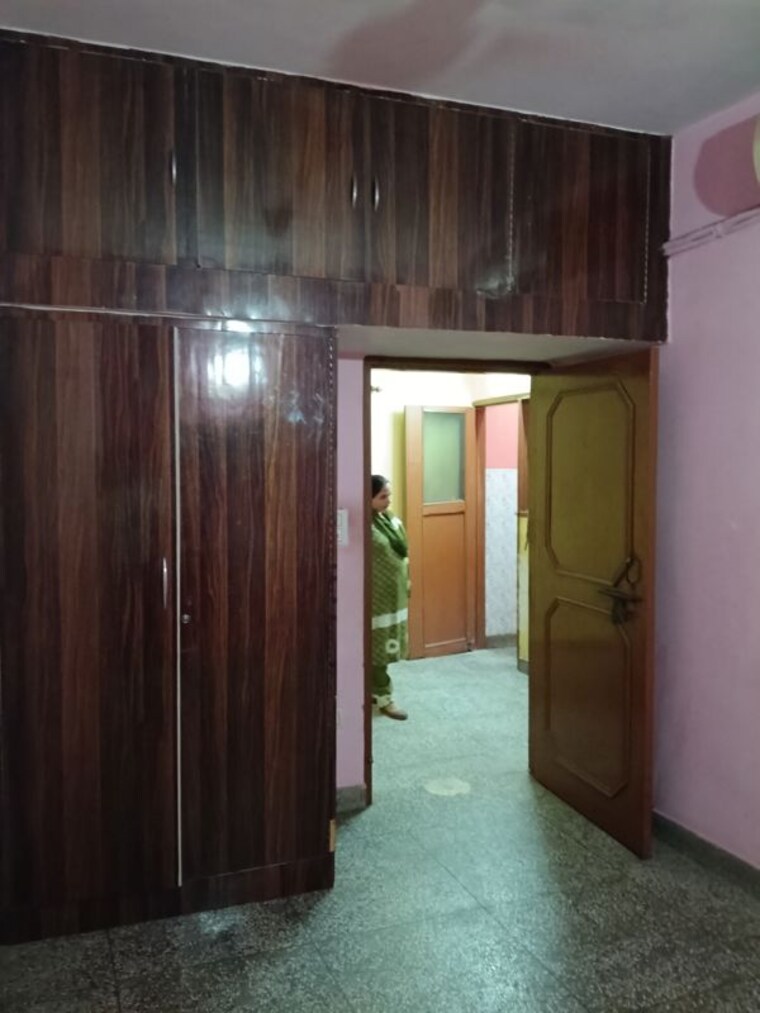 Room, south delhi 2 Bedroom 70 Sq.Yd. Builder Floor In South Delhi Delhi 10323053