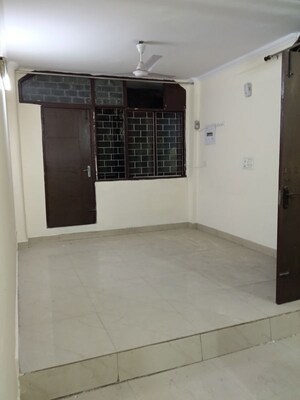Room in 2 BHK Builder Floor at Malviya Nagar – for Rent