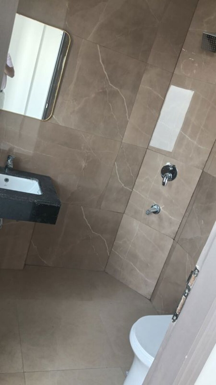 Bathroom, smart-world-gems 2.5 Bedroom 1296 Sq.Ft. Builder Floor In Sector 89 Gurgaon 10323072