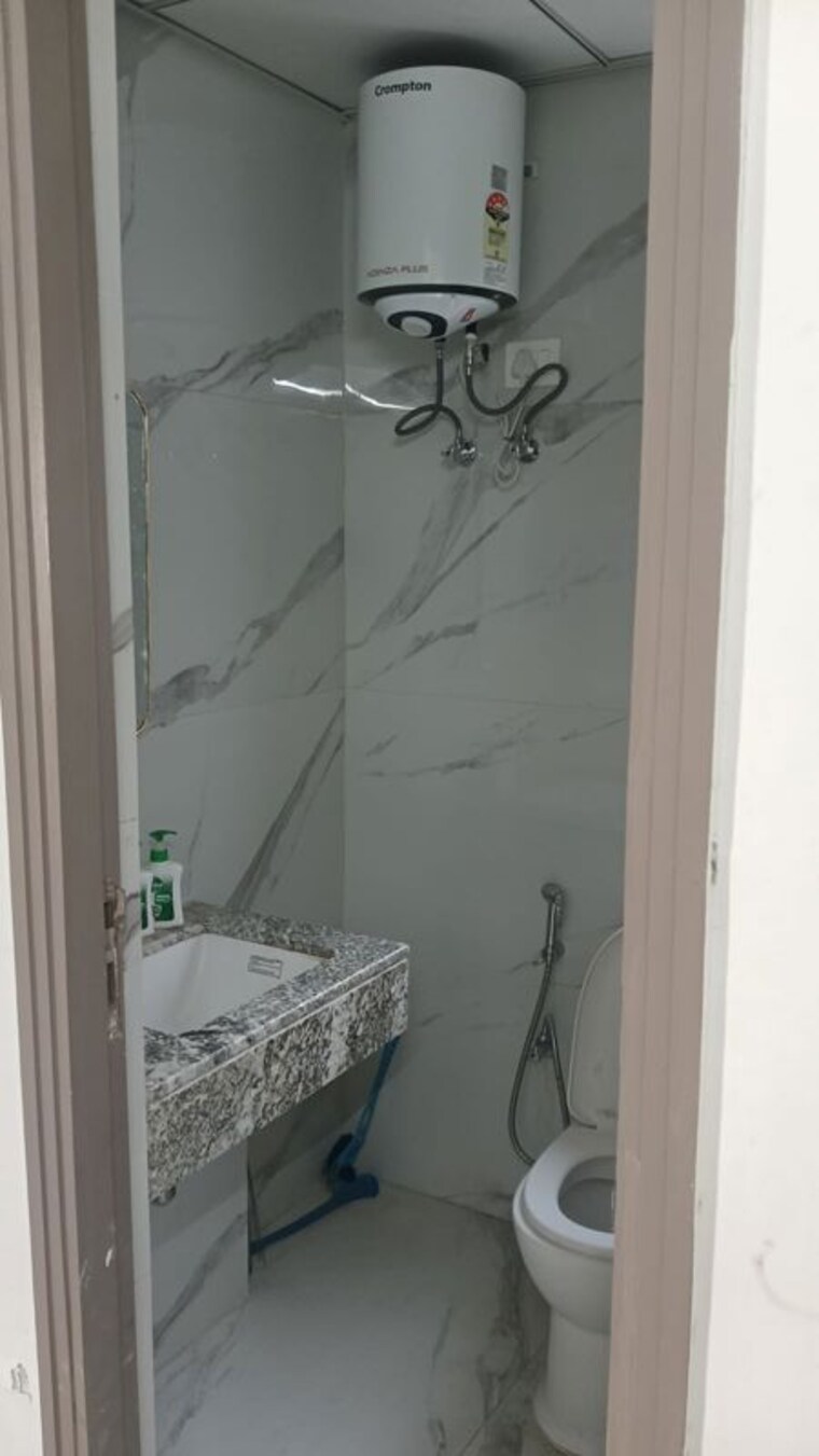 Bathroom, smart-world-gems 2.5 Bedroom 1296 Sq.Ft. Builder Floor In Sector 89 Gurgaon 10323072