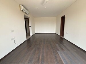 Room in 4 BHK Apartment at Panchshil Eon Waterfront II, Kharadi – for Rent