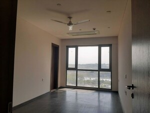 Room in 4 BHK Apartment at Panchshil Eon Waterfront I, Kharadi – for Rent