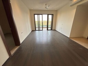 Room in 4 BHK Apartment at Panchshil Eon Waterfront II, Kharadi – for Rent