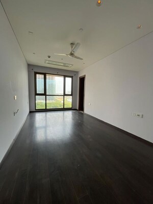 Room in 4 BHK Apartment at Panchshil Eon Waterfront II, Kharadi – for Rent