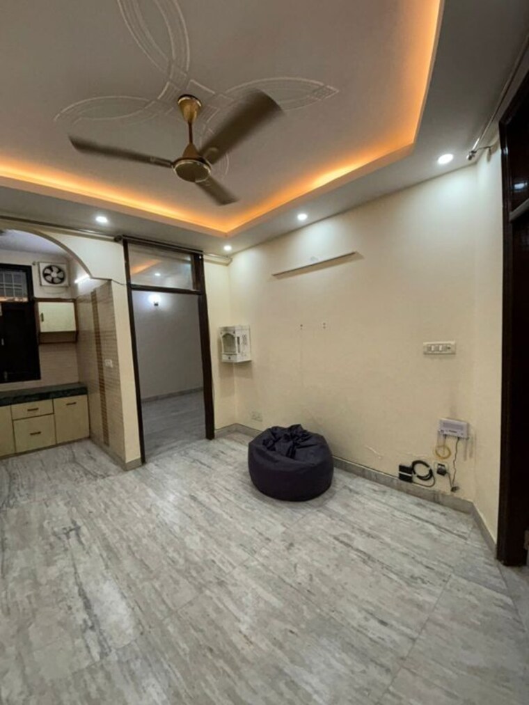 Room, sector 6 dwarka 4 Bedroom 2500 Sq.Ft. Apartment In Sector 6 Dwarka Delhi 10323169