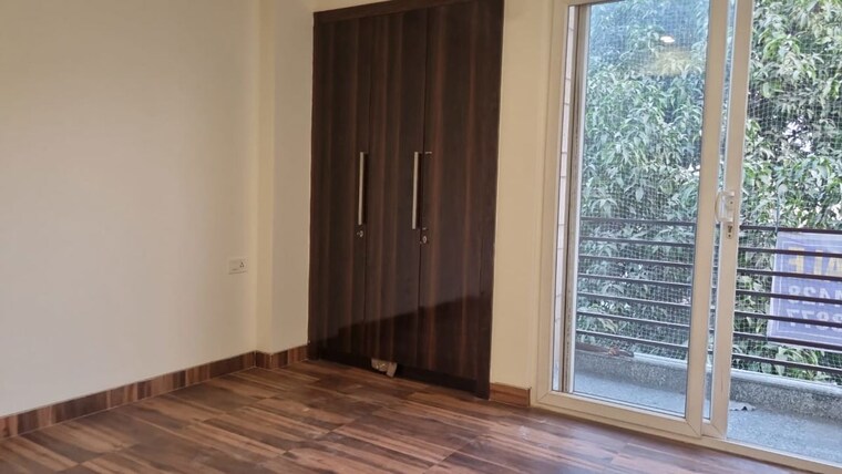Room, delhi cantonment 3 Bedroom 125 Sq.Yd. Builder Floor In Delhi Cantonment Delhi 10323197