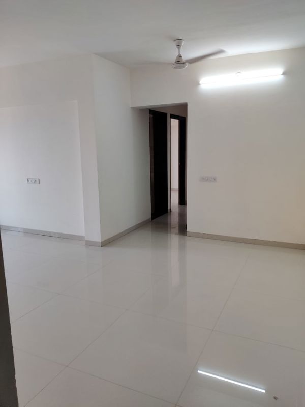 2 BHK Apartment For Rent in Omkar Signet