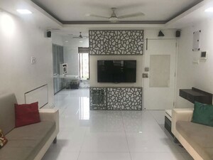2 BHK Apartment For Rent in Gold Coin Apartment, Borivali West