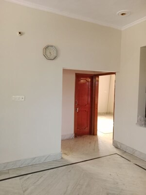 Room in 3 BHK Builder Floor at Sector 13 – for Rent