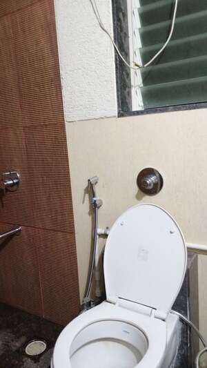 Furnished Amenities in 3 BHK Apartment at Kumar Peninsula, Baner – for Rent