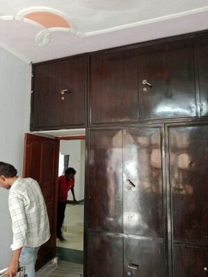 Furnished Amenities in 3 BHK Builder Floor at Sector 18 – for Rent