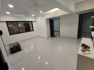 Room in 3 BHK Apartment at Borivali West – for Rent