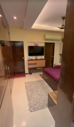 Room in 2 BHK Apartment at Jaydeep Park, Majiwada – for Rent