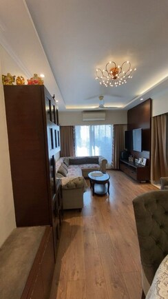 2 BHK Apartment For Sale in Gurukrupa Marina Enclave
