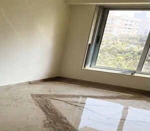 Room in 4 BHK Apartment at Matunga East – for Sale