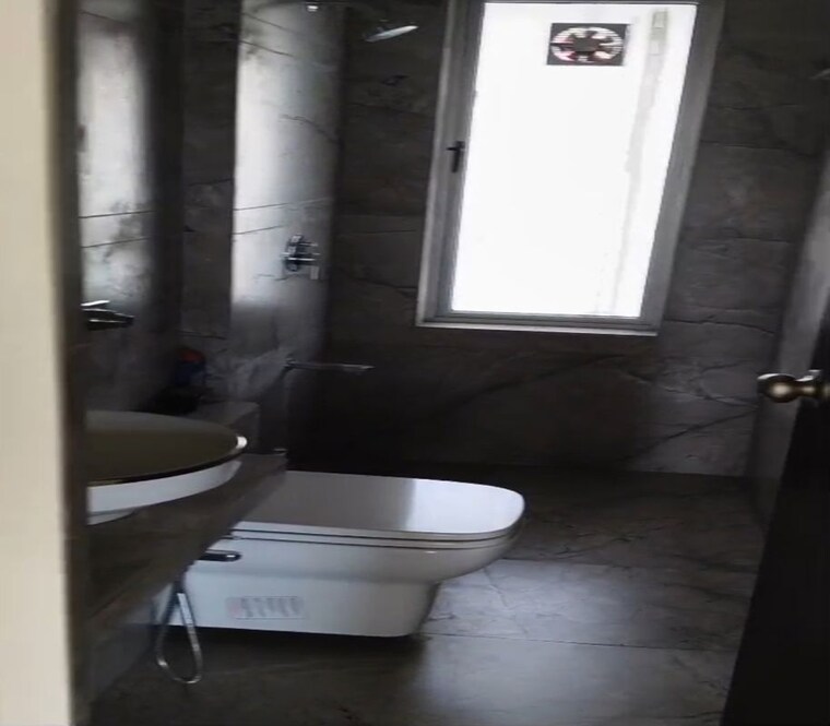 Bathroom, matunga east 4 Bedroom 1900 Sq.Ft. Apartment In Matunga East Mumbai 10323278